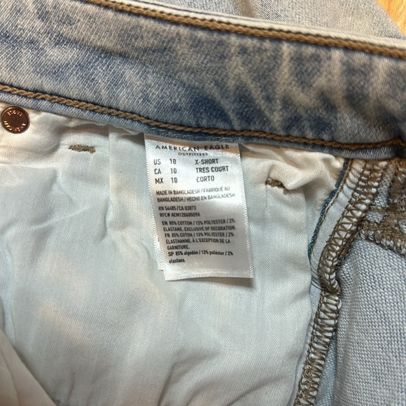 American Eagle Mom Jogger Jeans size 10 NWT - Picture 11 of 11